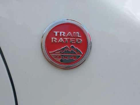 Used 2017 Jeep Renegade Trailhawk w/ Popular Equipment Group image 57