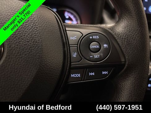 Used 2025 Toyota RAV4 XLE AWD/4WD image 18