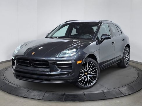 Certified 2026 Porsche Macan AWD/4WD image 1