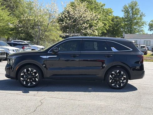 Used 2025 Kia Sorento EX w/ Panoramic Sunroof Package FWD image 17