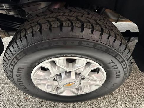 Used 2024 Chevrolet Silverado 2500 LT AWD/4WD image 22