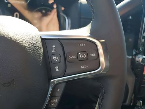 New 2025 RAM 2500 Laramie AWD/4WD image 70