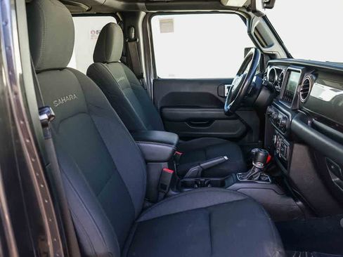 Used 2020 Jeep Wrangler Unlimited Sahara w/ Uconnect 4C Nav & Sound Group AWD/4WD image 16