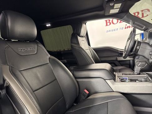 Used 2018 Ford F150 Raptor w/ Equipment Group 802A Luxury image 16