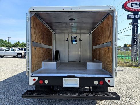 Used 2014 Ford E-350 and Econoline 350 Super Duty w/ A/C Prep Package image 13