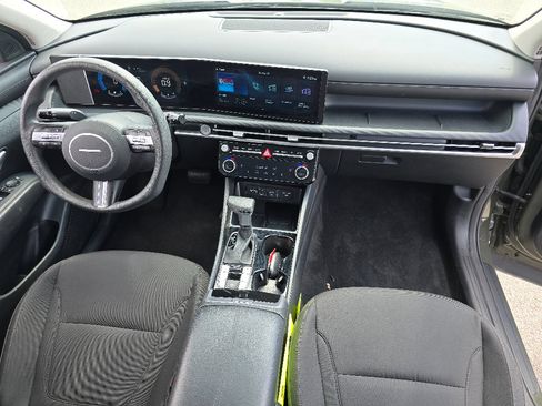Used 2025 Hyundai Tucson SEL FWD image 16