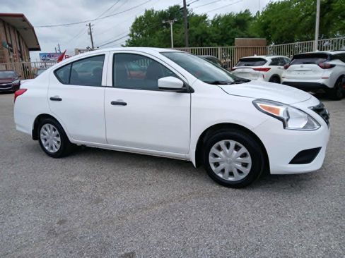Used 2019 Nissan Versa S Plus image 1