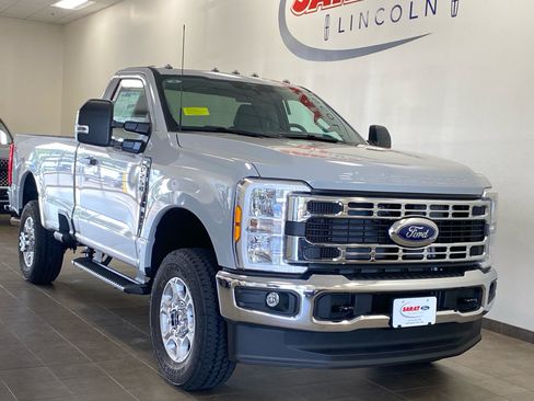 New 2026 Ford F250 XLT w/ FX4 Off-Road Package AWD/4WD image 1