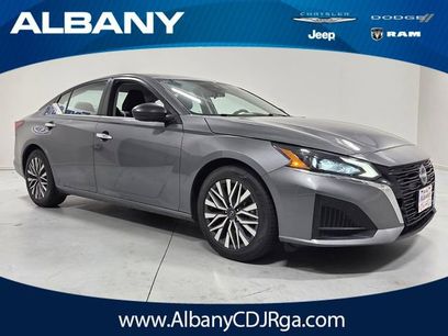 Used 2024 Nissan Altima 2.5 SV