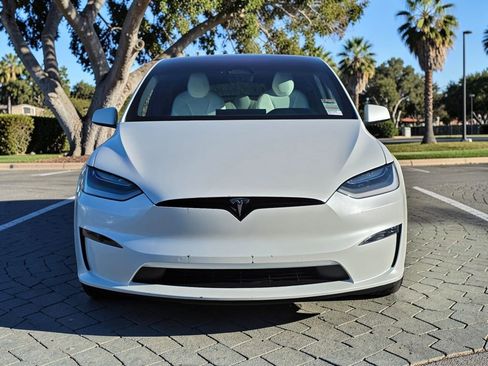 Used 2023 Tesla Model X AWD/4WD image 3