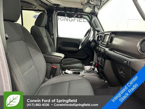 Used 2020 Jeep Gladiator Sport w/ Quick Order Package 24S image 9