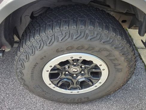 Used 2023 Ford Bronco Black Diamond w/ Sasquatch Package AWD/4WD image 4