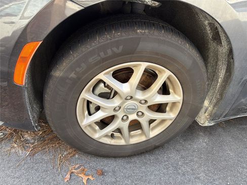 Used 2022 Chrysler Pacifica Touring-L image 11