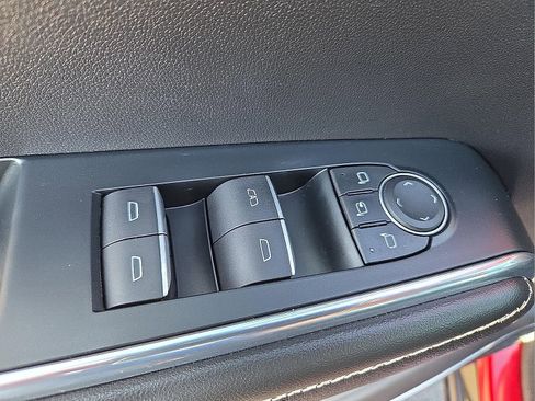 Used 2025 GMC Acadia Denali AWD/4WD image 14