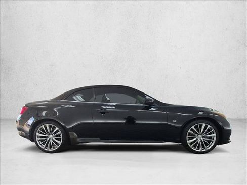 Used 2015 INFINITI Q60 Convertible w/ Premium Package RWD image 7