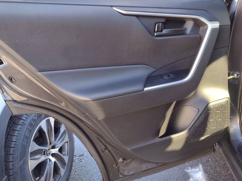 Used 2024 Toyota RAV4 LE image 12