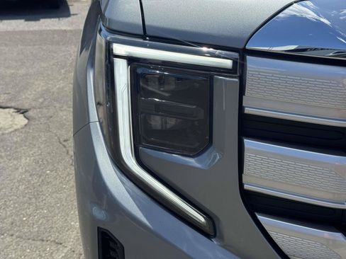Used 2026 GMC Sierra 1500 SLE w/ Preferred Package AWD/4WD image 6
