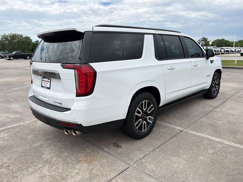 Used 2024 GMC Yukon XL AT4 w/ AT4 Premium Plus Package image 8