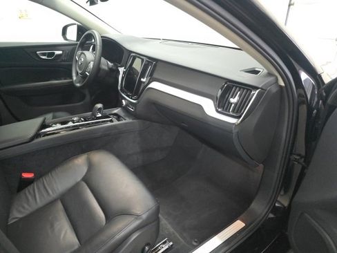 Used 2024 Volvo S60 B5 Core image 4