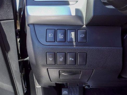Used 2016 Toyota Highlander Limited Platinum FWD image 15