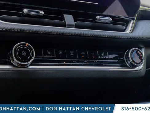 Used 2025 Chevrolet Equinox LT FWD image 10