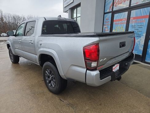Used 2023 Toyota Tacoma SR5 image 8