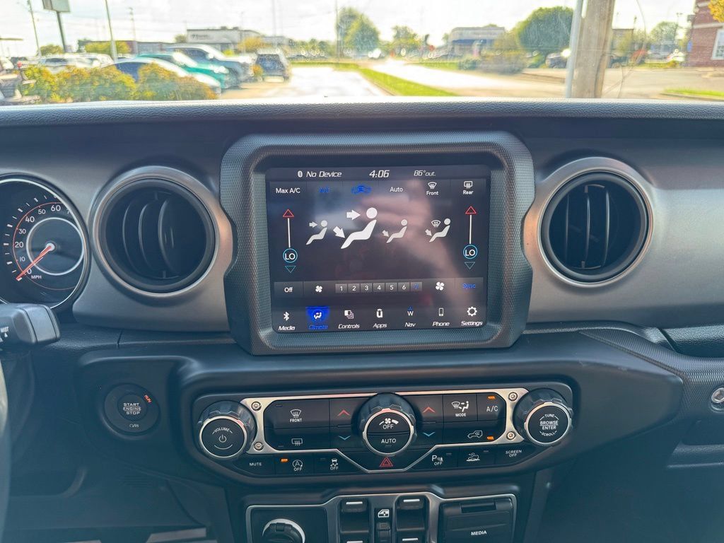 Used 2021 Jeep Gladiator Sport AWD/4WD image 23
