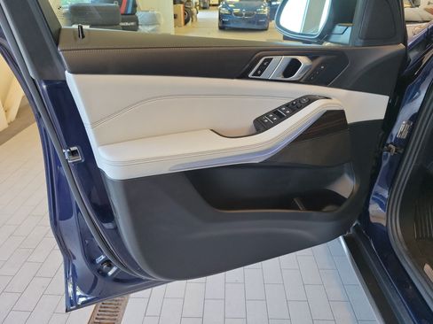 Used 2024 BMW X5 xDrive40i AWD/4WD image 15