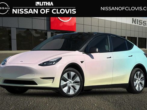 Used 2023 Tesla Model Y Long Range image 1