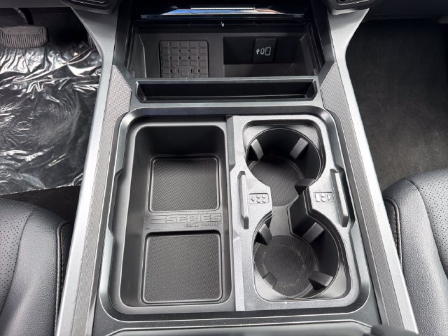 New 2026 Ford F350 Lariat w/ Black Appearance Package AWD/4WD image 32