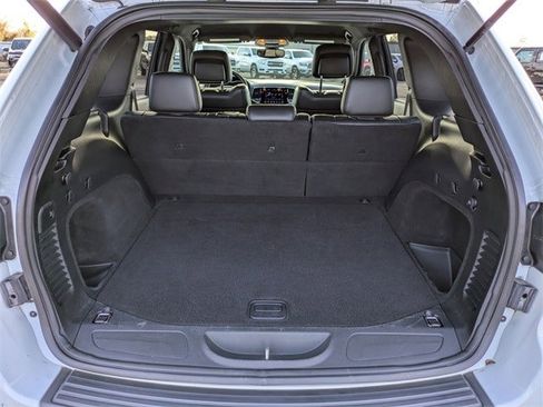 Used 2020 Jeep Grand Cherokee Altitude image 13