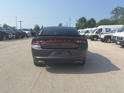 Used 2019 Dodge Charger SXT AWD/4WD image 4