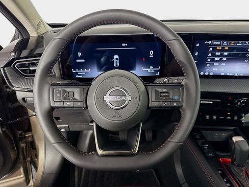 New 2026 Nissan Kicks SR FWD image 12