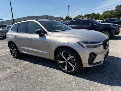 Used 2023 Volvo XC60 B5 Ultimate w/ Climate Package AWD/4WD image 3
