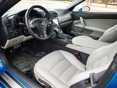 Used 2011 Chevrolet Corvette Grand Sport w/ Preferred Equipment Group image 2