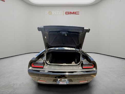 Used 2022 Dodge Challenger SXT w/ Blacktop Package image 9