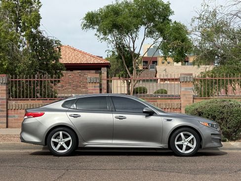 Used 2016 Kia Optima EX image 9