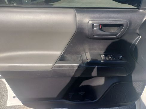 Used 2020 Toyota Tacoma SR RWD image 13