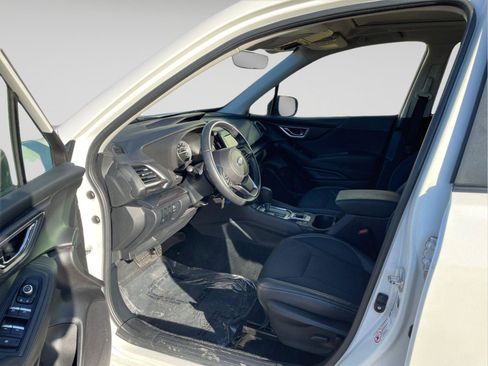 Used 2020 Subaru Forester Premium image 2