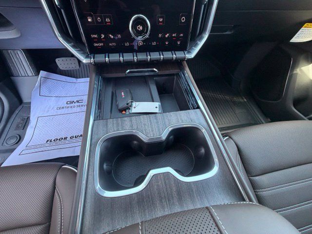 New 2027 GMC Acadia Denali Ultimate w/ LPO, Floor Liner Package AWD/4WD image 11