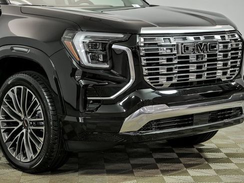 New 2026 GMC Terrain Denali w/ LPO, Black Badging Package image 2