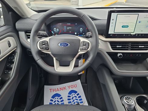 New 2026 Ford Explorer Active RWD image 8