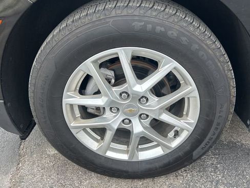 Used 2024 Chevrolet Equinox LT FWD image 2