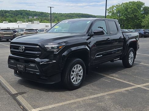 Used 2024 Toyota Tacoma SR5 AWD/4WD image 20