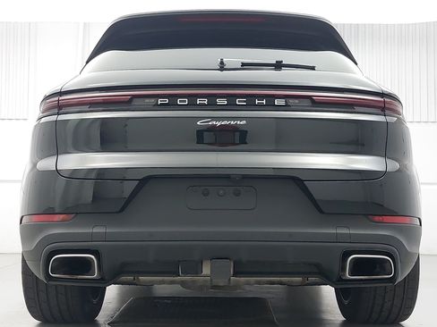 Certified 2026 Porsche Cayenne AWD/4WD image 6