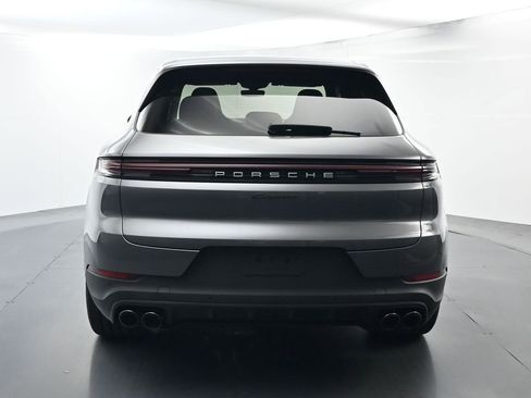 Certified 2026 Porsche Cayenne E-Hybrid AWD/4WD image 13