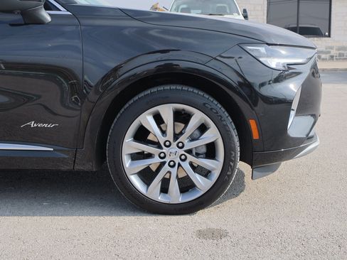 Used 2023 Buick Envision Avenir image 11