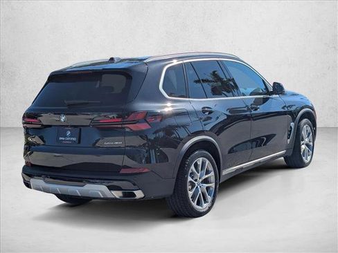 Certified 2025 BMW X5 sDrive40i image 5