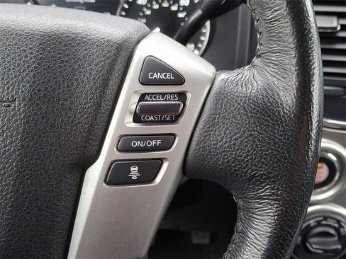 Used 2021 Nissan Titan SV w/ SV Convenience Package image 23