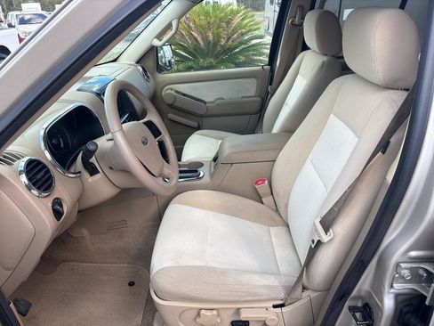 Used 2007 Ford Explorer XLT RWD image 11
